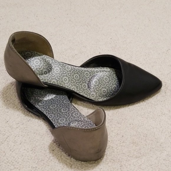 American Eagle Outfitters black and silver flats - Picture 2 of 5